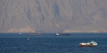 Iran targets U.S. bases for a second night, raising fears of return to all-out war