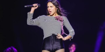 Controversial Alt-Pop Artist Announces Festival That Brings 90s Nostalgia, Today’s Alternative, and Charity Together for One Glorious Day