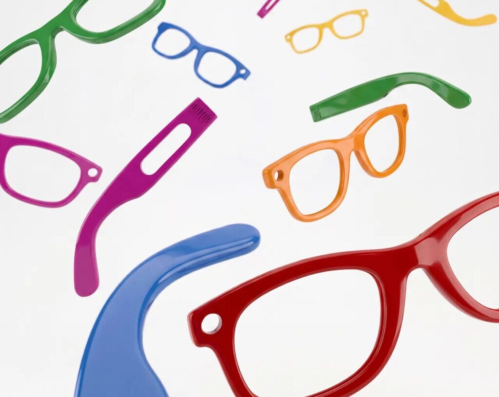 They’re Making Cases for Smart Glasses Now