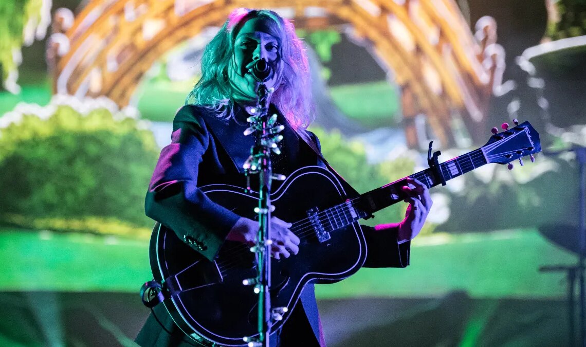 How a Gardening Accident Changed This Indie Icon’s Guitar Technique (And No, This Isn’t a Spinal Tap Reference)