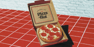 Pizza Hut Is Bringing Back Your Childhood Today. Here’s How to Get a Free Pizza Out of It.