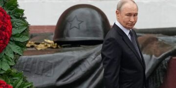 As war stalls, Putin concedes he never cut a deal with Trump in Alaska