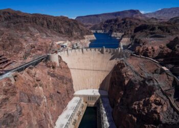 The Hoover Dam let energy flow. Congress should take the hint.