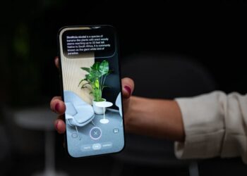 Apple’s Camera Chief Thinks AI Can Give You Superpowers