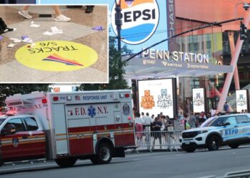 5 stabbed in bloody attack inside Penn Station — suspect in custody