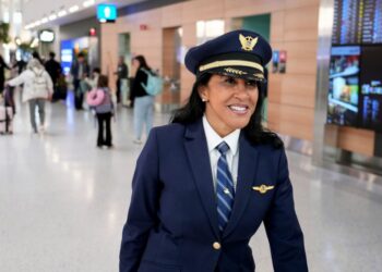 She’d never met a pilot who looked like her. At 50, she became one anyway.