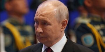 As Russia fails to achieve war aims in Ukraine, Putin needs a way out