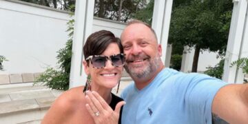 They broke each other’s hearts as teens. Now, 30 years later, they married.
