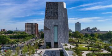 The Obama Center opens as a time warp to an old political order