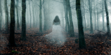 Psychic Reveals the 2 Regrets She Hears Most Often From the Dead