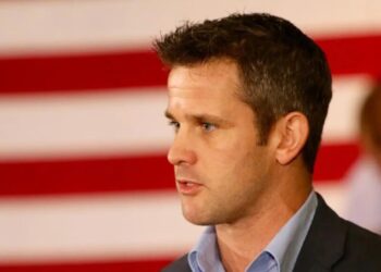 Ex-GOP lawmaker rips ‘bozo’ Trump for ‘giving Iran 20 times the money Obama did’