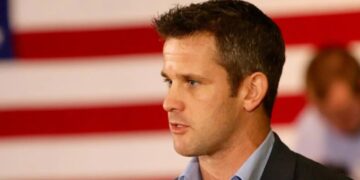 Ex-GOP lawmaker rips ‘bozo’ Trump for ‘giving Iran 20 times the money Obama did’