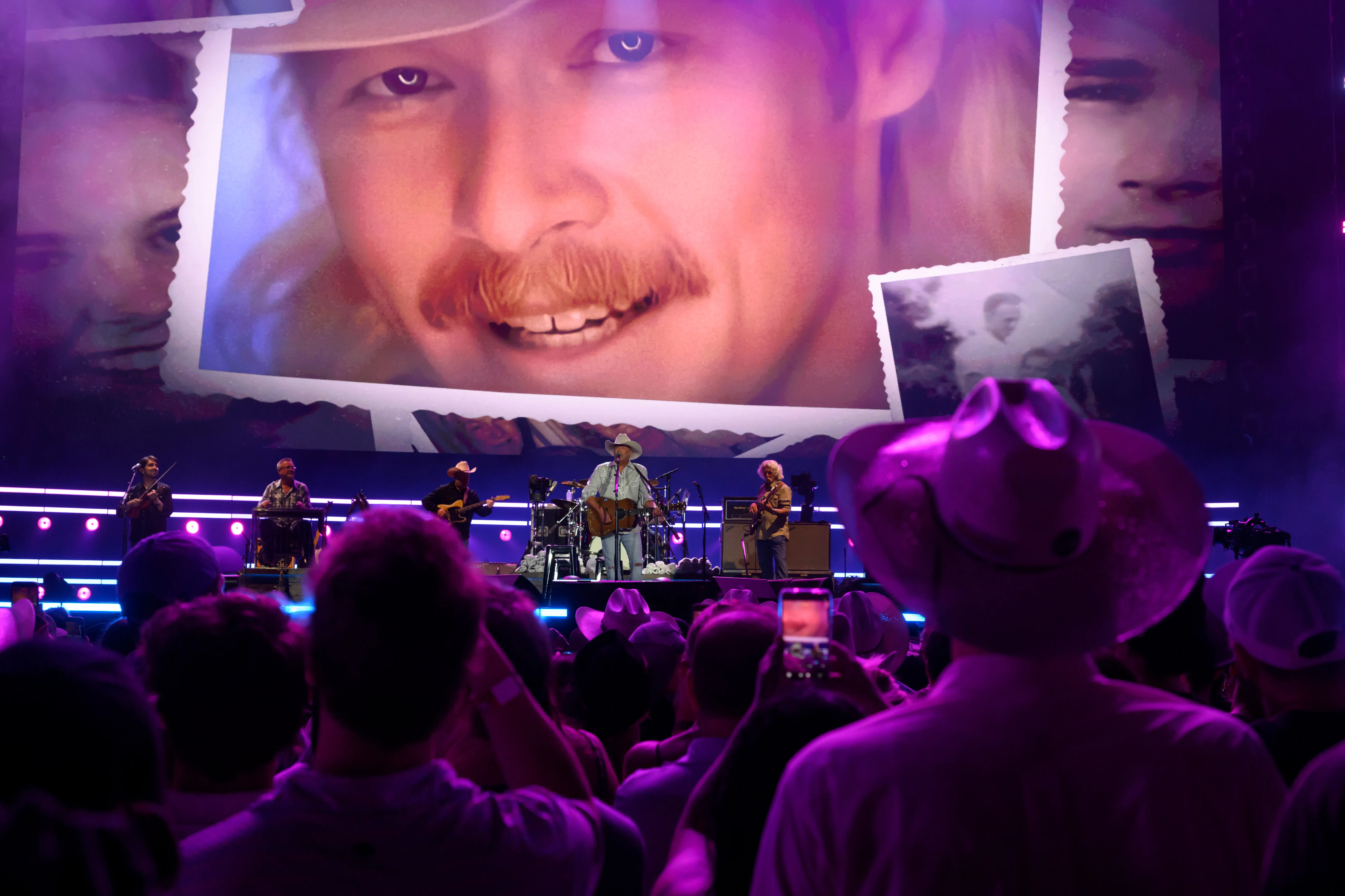 When it was time for Jackson to hit the stage after 9:35 p.m. — after a storm delay of about an hour — he was met with ear-piercing cheers.