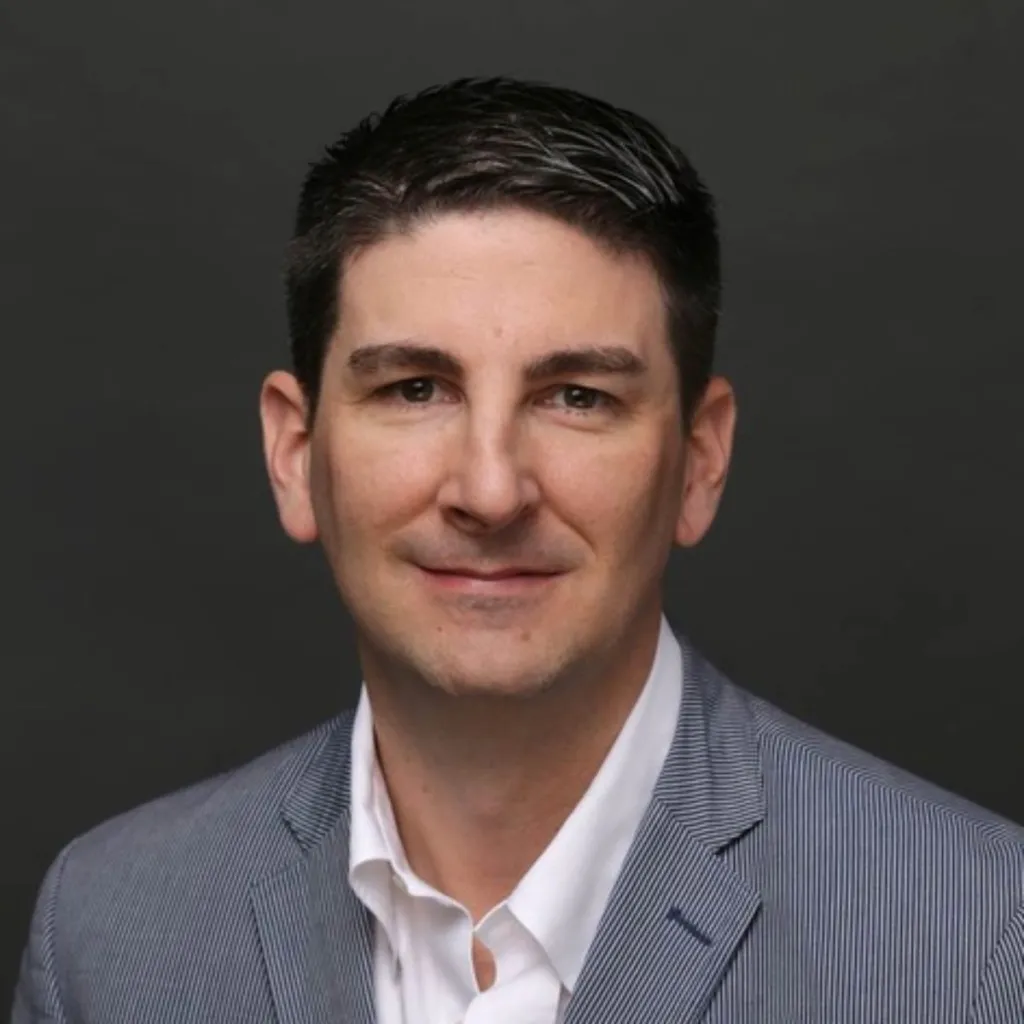 Headshot of Matt Proulx.