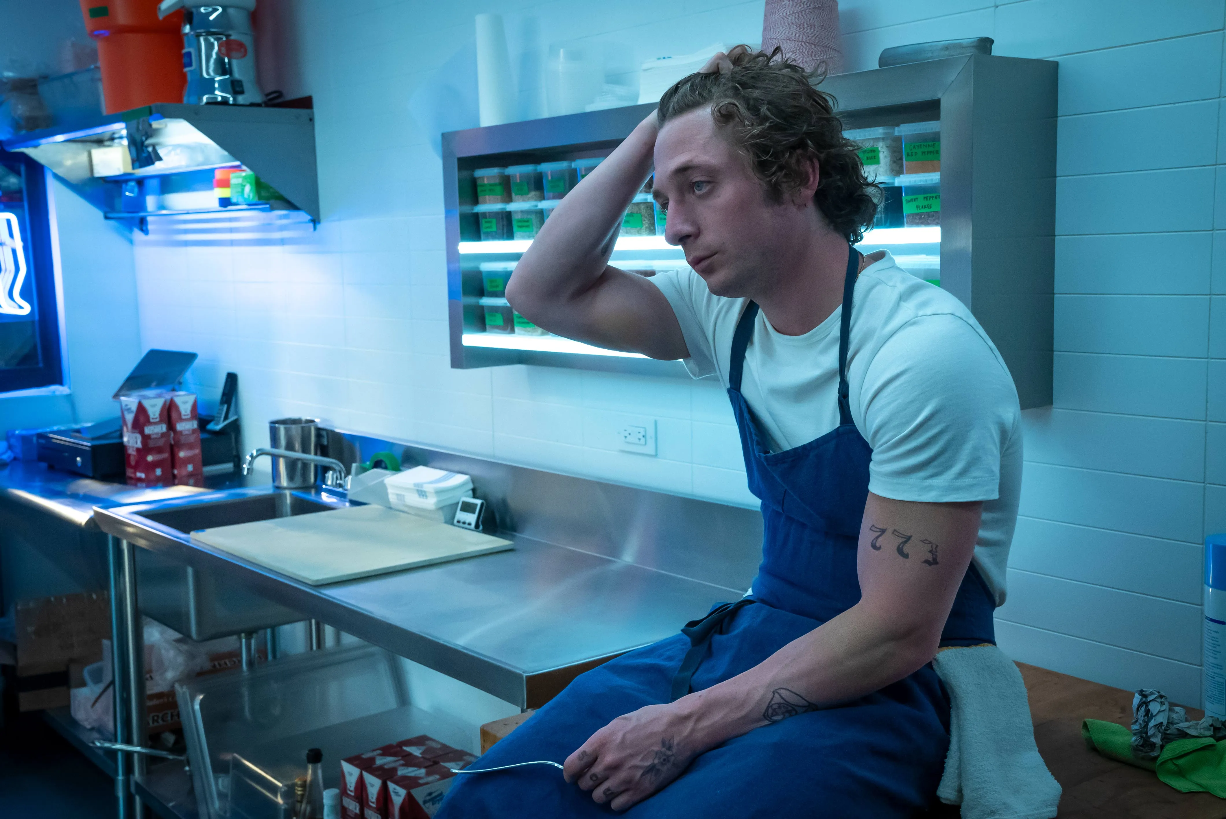Jeremy Allen White.