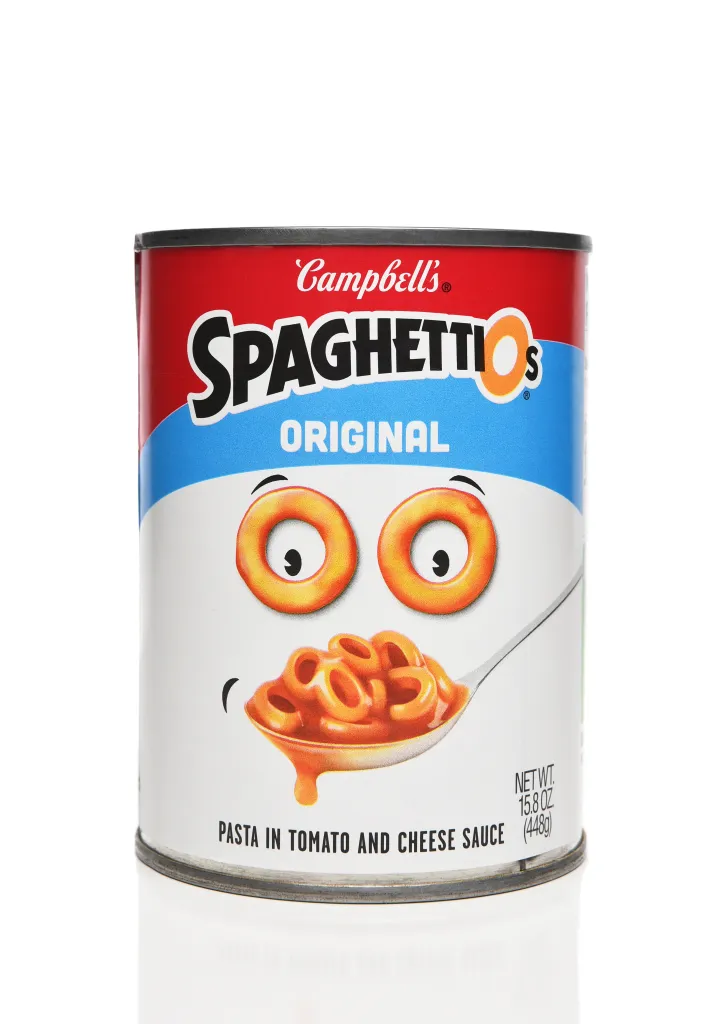 A can of Campbell's Spaghettio's Original pasta in tomato and cheese sauce.