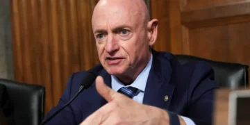 Trump Cabinet feud turbocharges Dem’s 2028 chances: report