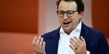 Anthropic calls for global AI slowdown after $965B valuation. Critics claim it’s just to hobble competition.