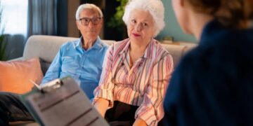 Dear Abby: I feel like I’m dating a married man