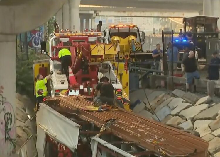6 injured as Boston duck boat tips over near Cambridge ramp