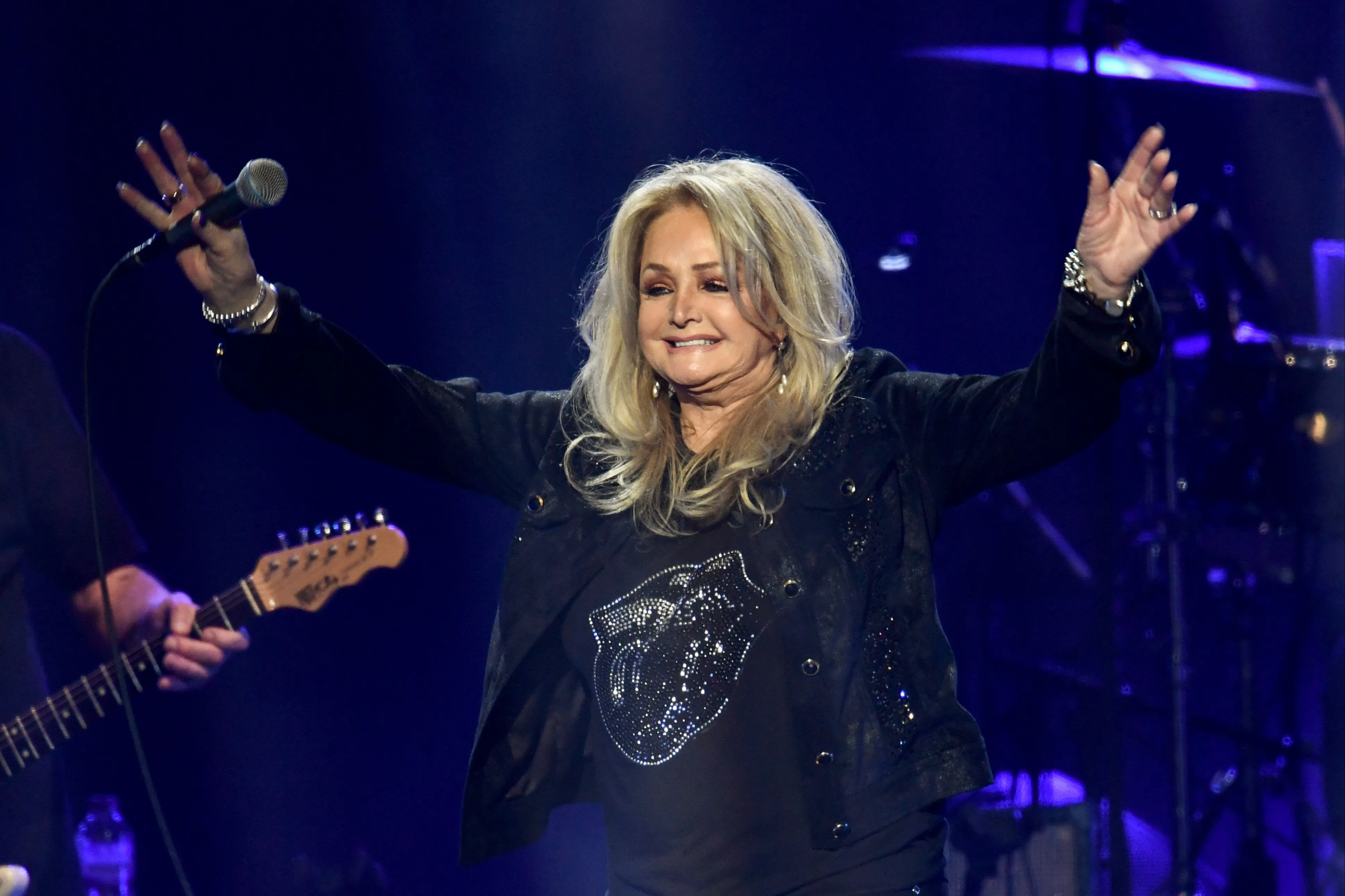 Bonnie Tyler.