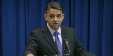 Reporter corrects Trump prosecutor mid-press conference on crumbling cases