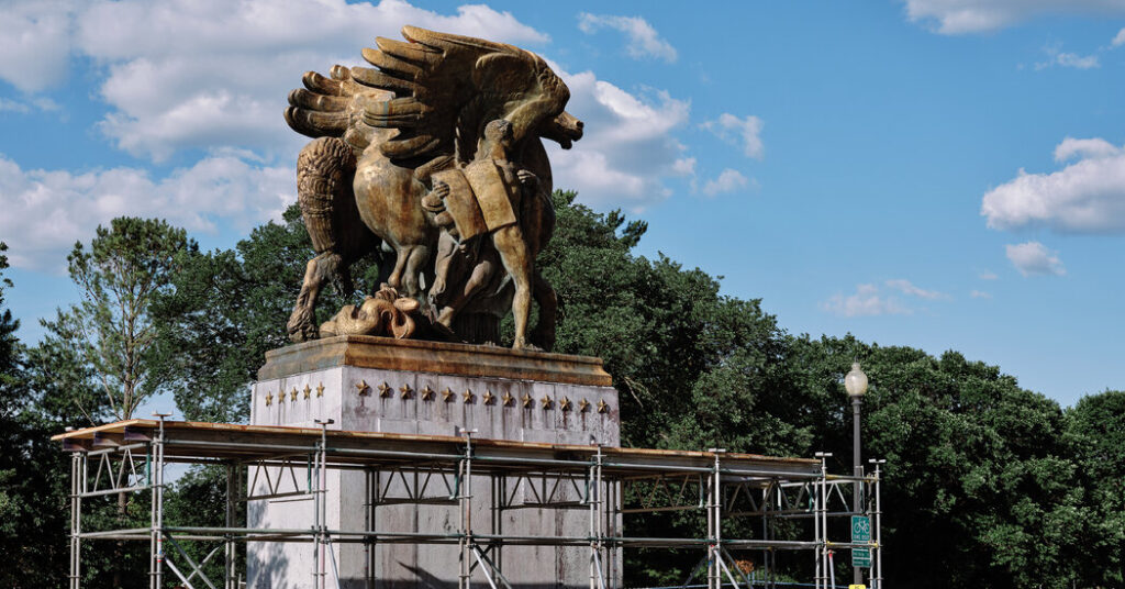 Park Service Awards No-Bid Contract to Cover Bridge Statues in Gold