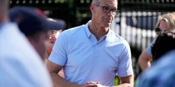 Trump-backed Rep. Randy Feenstra concedes Iowa governor primary