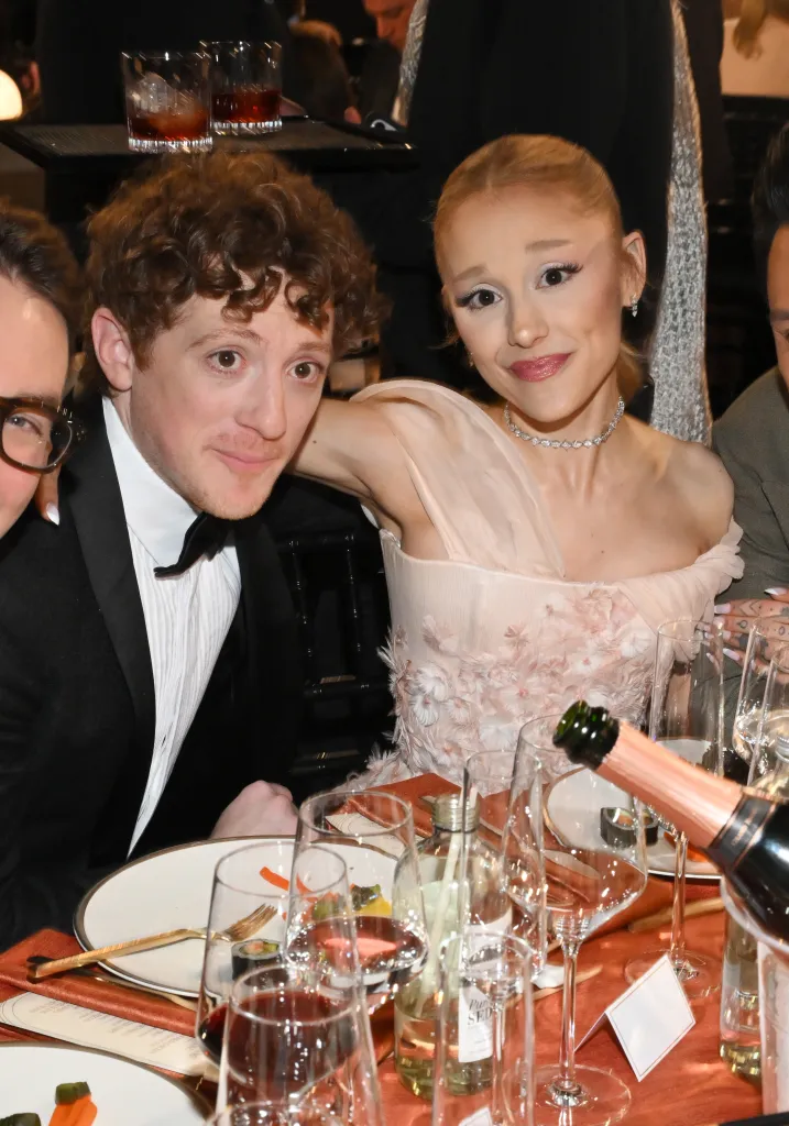 Ethan Slater and Ariana Grande at the 31st Screen Actors Guild Awards.