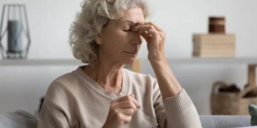 Dear Abby: My husband doesn’t approve of me taking care of my granddaughter