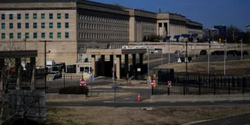 Hazmat teams swarm Pentagon over potential air quality issue