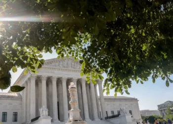 Trump and the Supreme Court face an unprecedented clash: expert