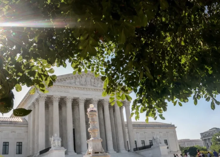 Trump and the Supreme Court face an unprecedented clash: expert