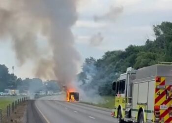 Trailer carrying fireworks catches fire, explodes on Tennessee highway in insane video