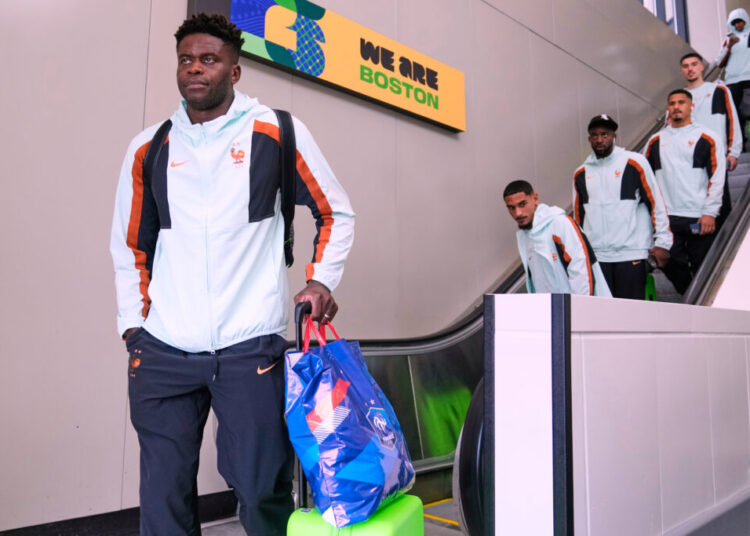 Visa chaos frustrates soccer fans
