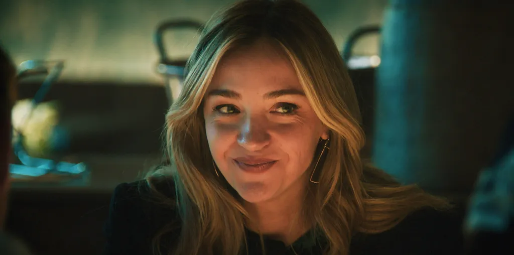 Abby Elliott as Natalie 'Sugar' Berzatto from 