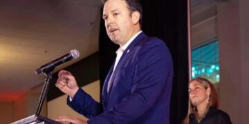 Trump rebuked in Georgia as voters back billionaire in GOP governor’s runoff
