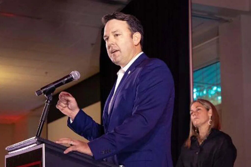 Trump rebuked in Georgia as voters back billionaire in GOP governor’s runoff