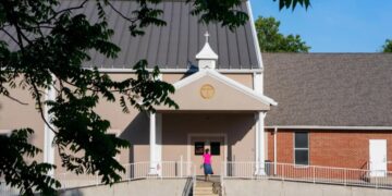 How right-wing influencers are transforming America’s churches