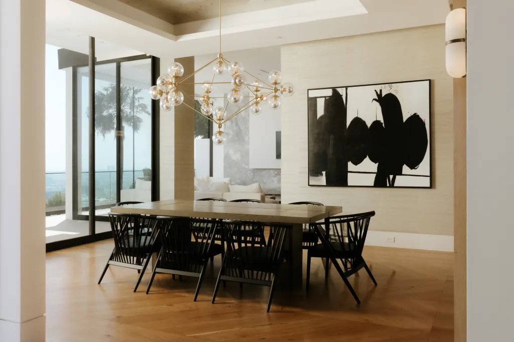 The dining area comes with stunning views