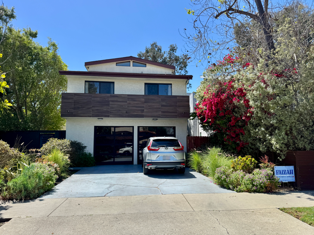 Home of Faizah Malik, at 2125 Glyndon Ave, Venice, CA 90291.