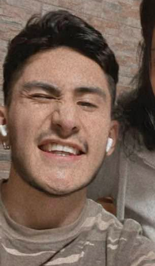 Headshot of Irving Mauricio, a 28-year-old man from Mexico City.