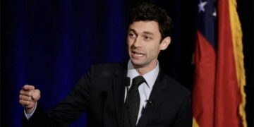 Conservative radio host stings GOP with surprise endorsement in Georgia Senate race