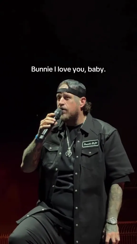 Jelly Roll addressing his divorce from Bunnie XO during a concert.