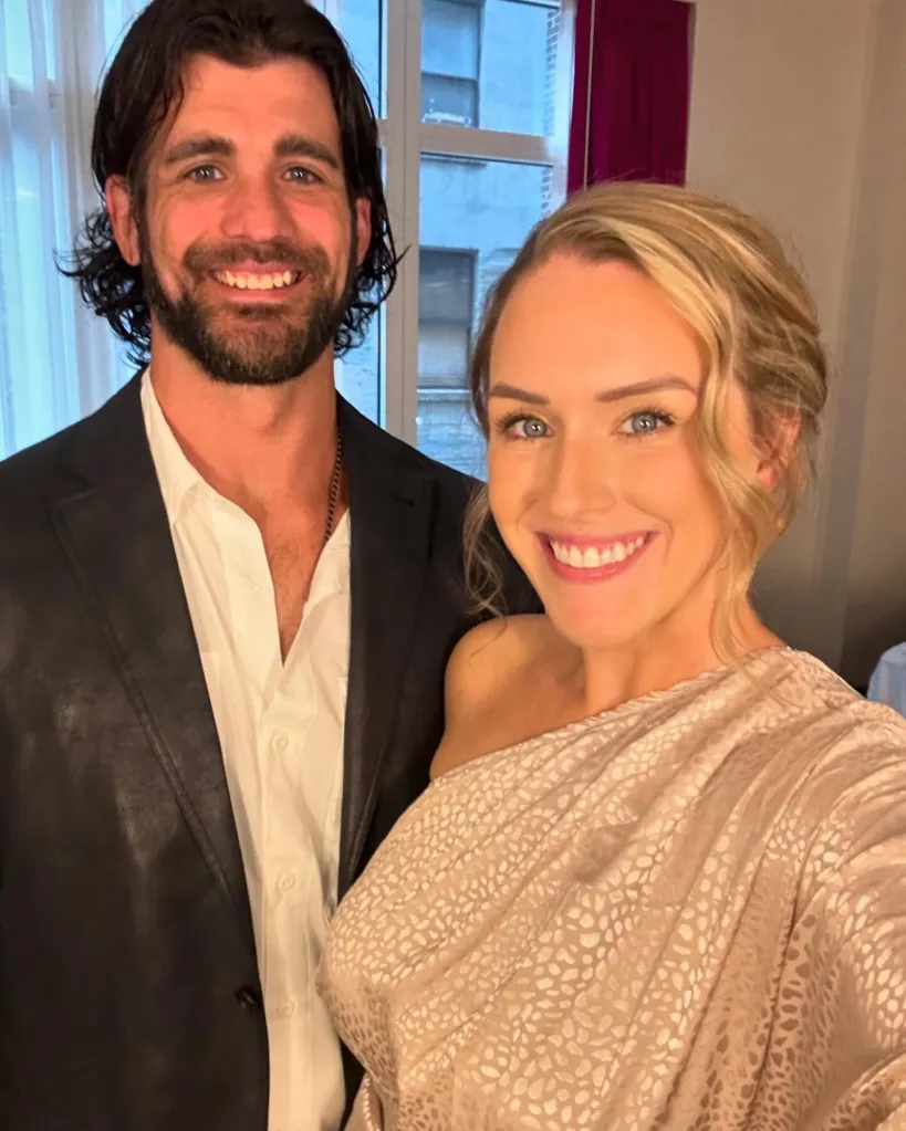 Jen Hamilton and husband Brian Hamilton posing for a photo.