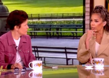 ‘The View’: Kara Swisher Mocks Sunny Hostin for Using ChatGPT to Draft Messages to Her Husband