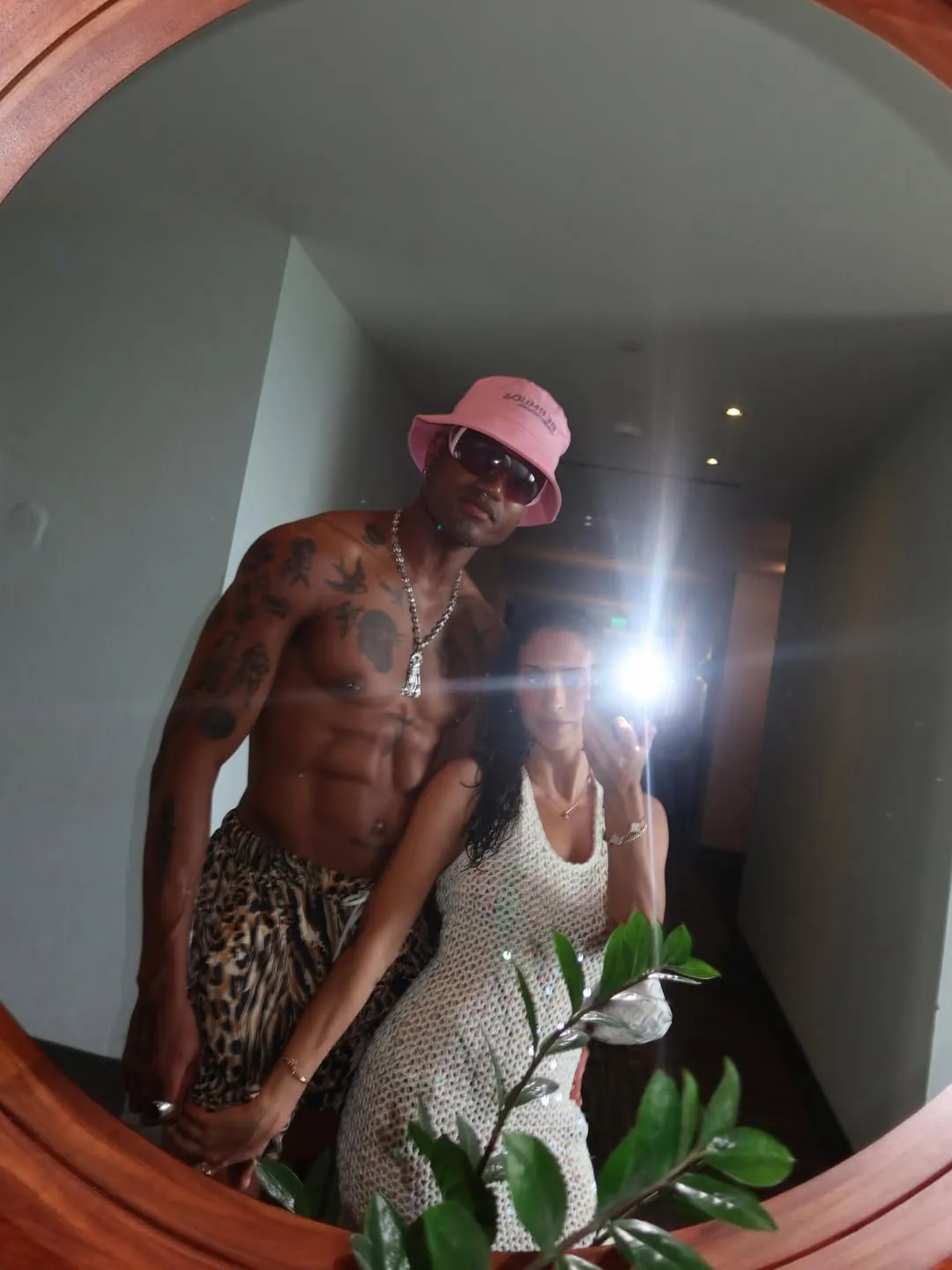 KJ Dillard and Dara Levitan posing together in a mirror selfie.