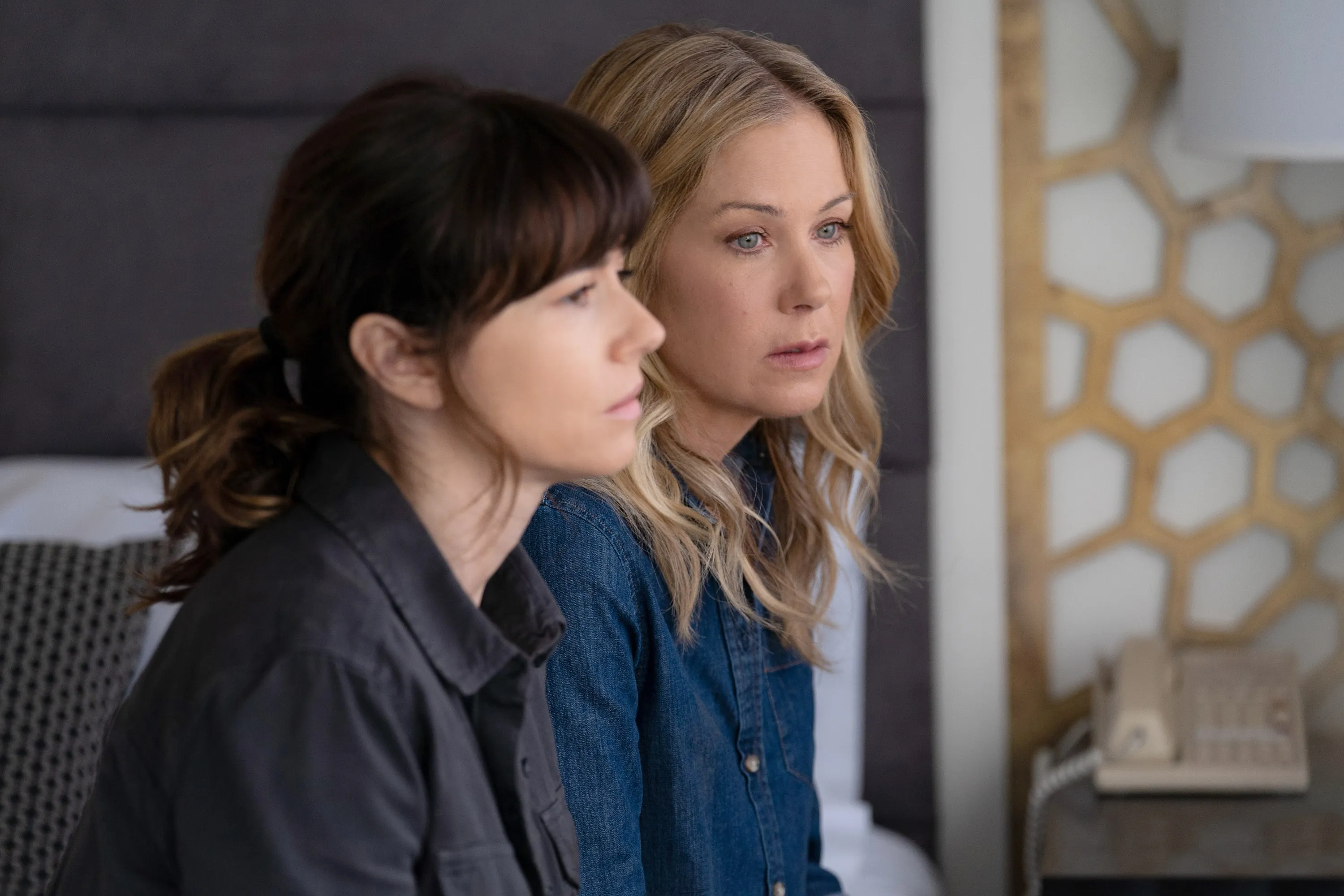 Linda Cardinelli and Christina Applegate.