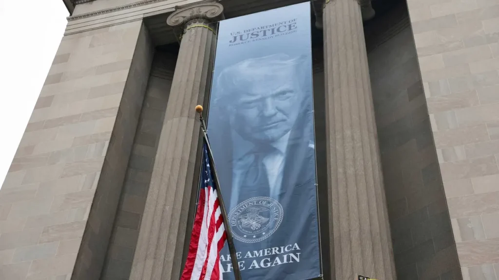 Trump DOJ’s defiance backfires as judges move to revive contempt case: legal expert