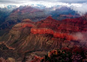 3 hikers die of suspected heat-related illness during rising temperatures at Grand Canyon